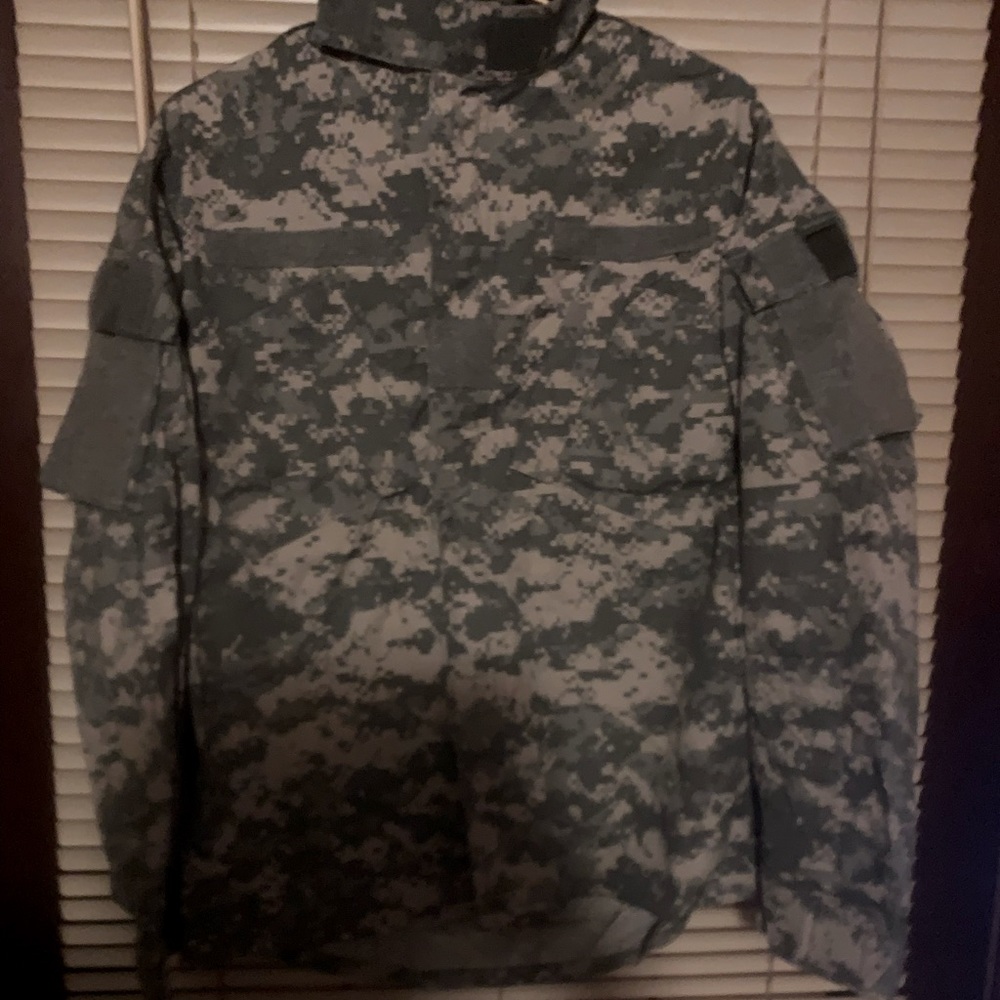 Authentic US military shirt